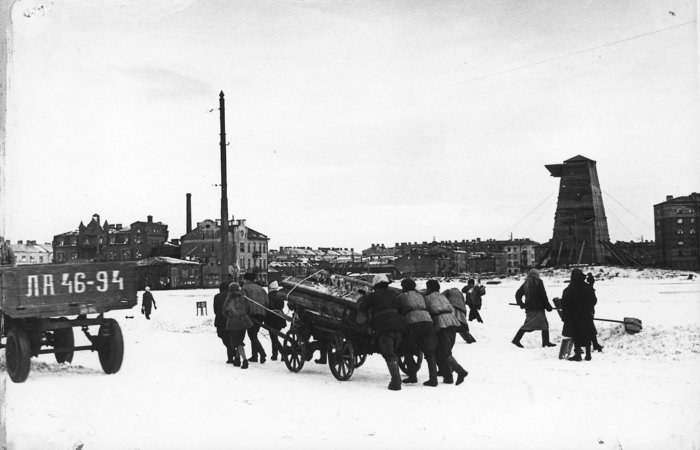 Заготовка топлива в блокадном Ленинграде