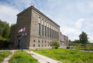Фасад Кондопожской ГЭС

